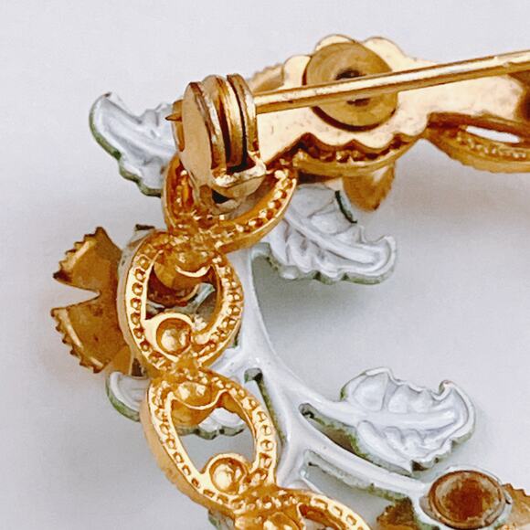 VTG Mid Century Enamel Floral Wreath Brooch Gold Tone Faux Pearl Articulated - Picture 9 of 10